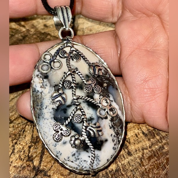 Dendritic Agate Pendant 2 1/4” - Picture 6 of 7
